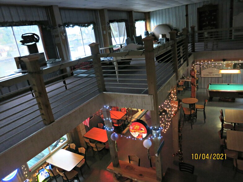 More Photos Of 7 Main St, Whitehall Marina For Sale