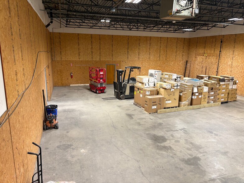 More Photos Of , North Andover Flex For Sale