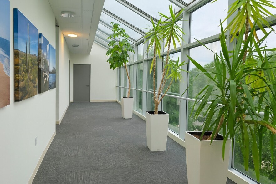 More Photos Of 4 Industrial Way W, Eatontown Office For Lease