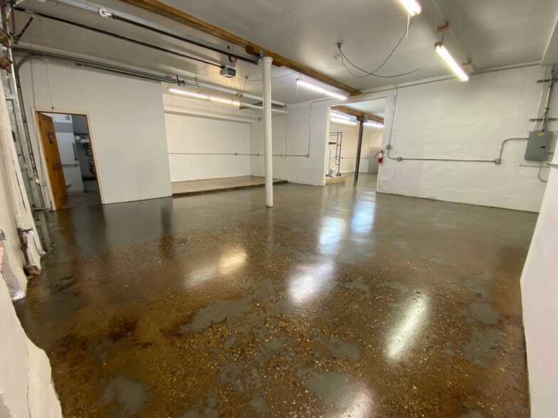More Photos Of 1333 Lee St, Philadelphia General Retail For Lease
