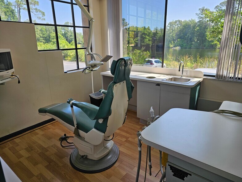 More Photos Of 75 Fox Ridge Ct, Debary Medical For Sale