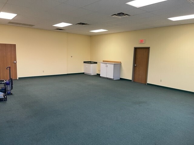 More Photos Of 360 E Grand Blanc Rd, Grand Blanc Office For Lease