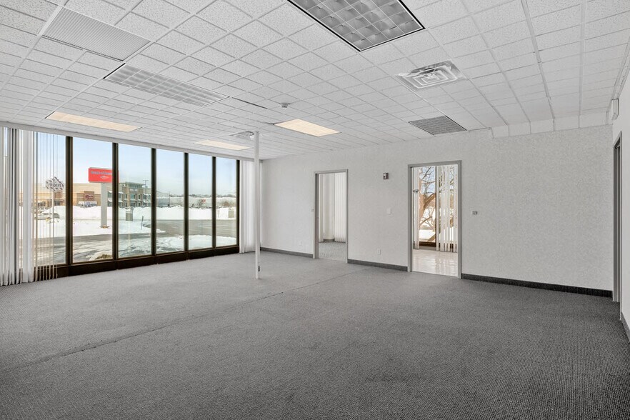 More Photos Of 2627 E Beltline Ave SE, Grand Rapids Medical For Lease