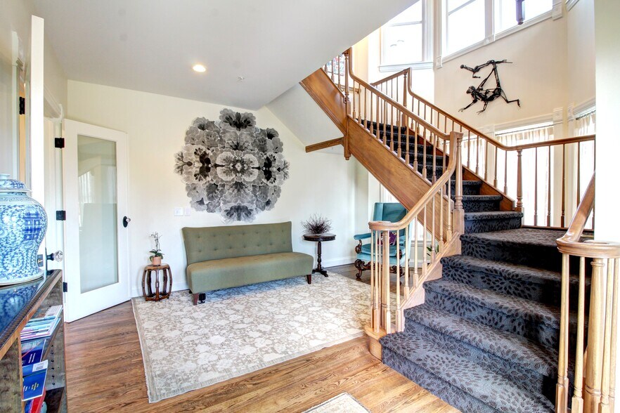 More Photos Of 3011 Broadway St, Boulder Office For Sale