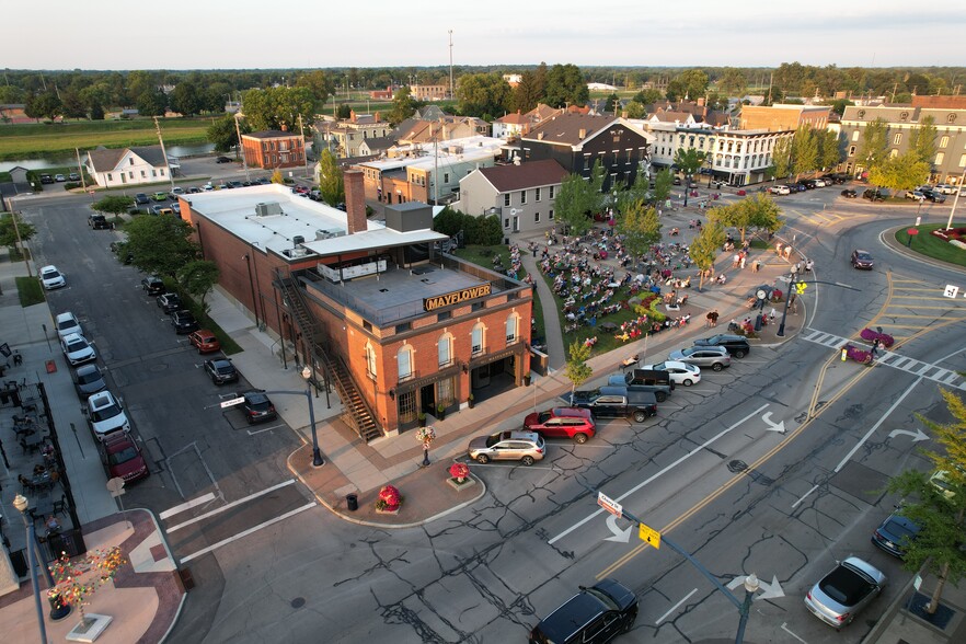 More Photos Of 9-11 W Main St, Troy Specialty For Sale