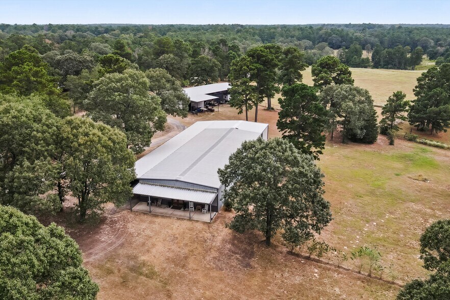 More Photos Of 5611 Rockin L Ln, Navasota Lodge Meeting Hall For Sale