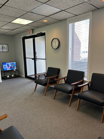 More Photos Of 225 Humphrey Rd, Greensburg Medical For Lease