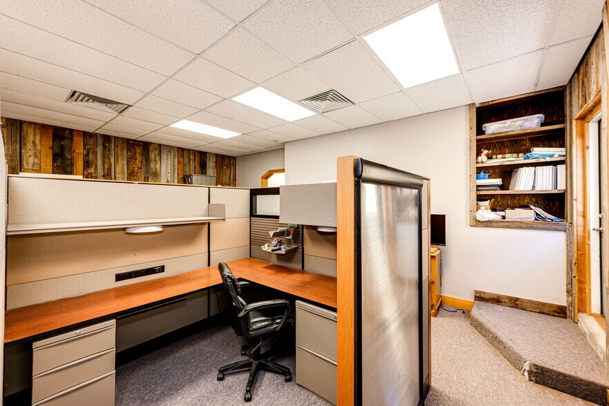 More Photos Of 228 Comanche St, Kiowa Office For Sale