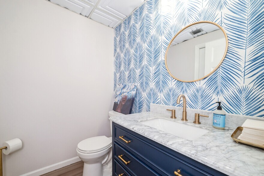 More Photos Of 2335 Tamiami Trl N, Naples Medical For Sale