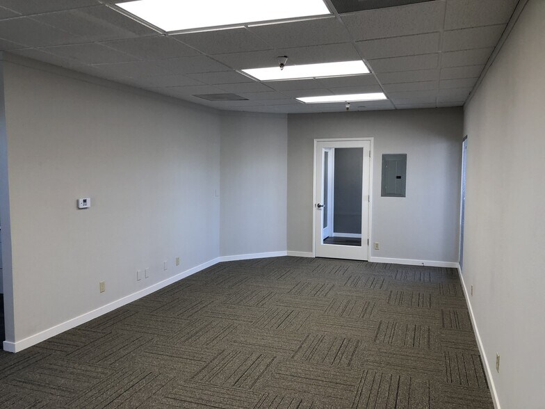 More Photos Of 1100 Lincoln Ave, Napa Medical For Lease