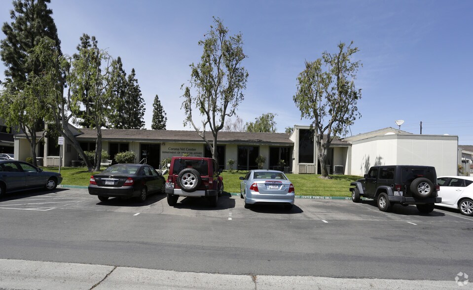 More Photos Of 800 Magnolia Ave, Corona Medical For Lease