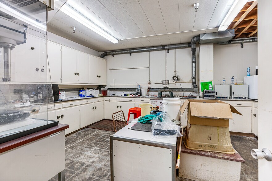 More Photos Of 5435 Peck Rd, Arcadia Manufacturing For Sale