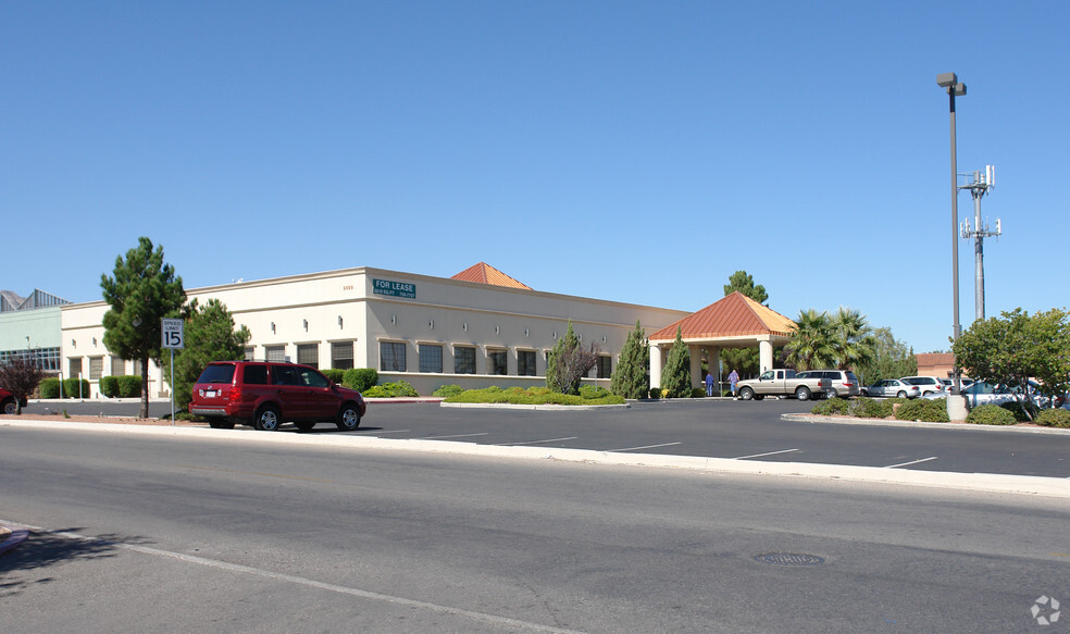 Primary Photo Of 9999 Kenworthy St, El Paso Medical For Lease