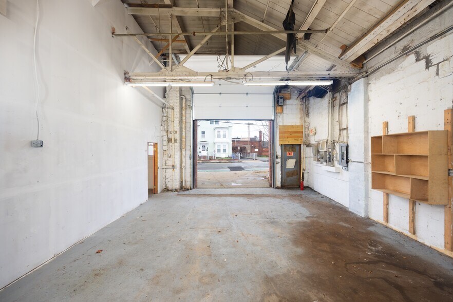 More Photos Of 334 Washington St, Somerville Manufacturing For Sale