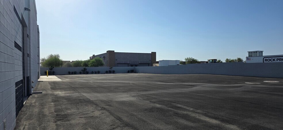 More Photos Of 8817 E Pecos Rd, Mesa Warehouse For Lease