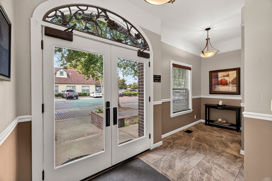 More Photos Of 30 Constitution Dr, Chico Office For Lease