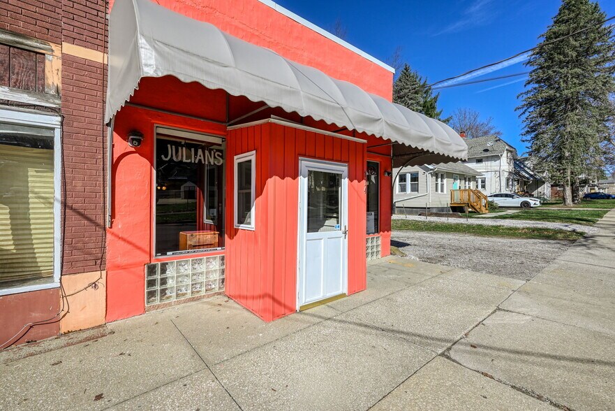 More Photos Of 314 Pioneer St, Akron Storefront For Sale