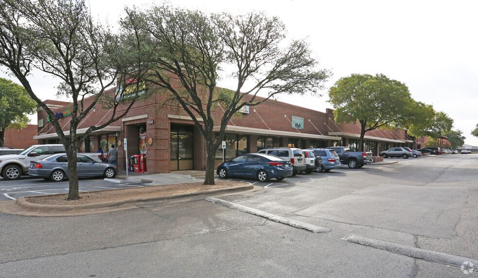 More Photos Of 4201 Congress Ave S, Austin Unknown For Lease