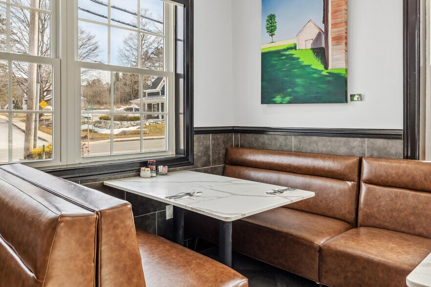 More Photos Of 4697 4697 St, Manchester Center Restaurant For Sale