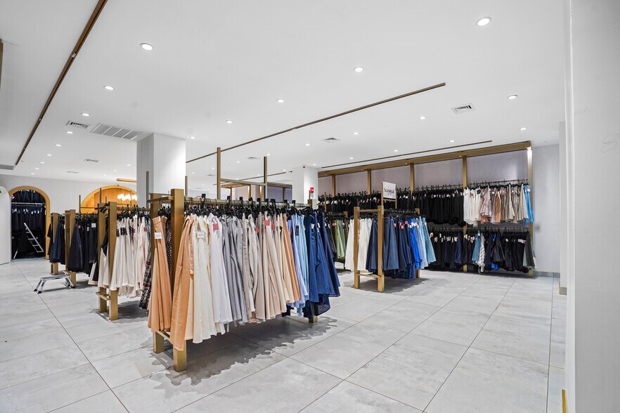 More Photos Of 347 Flushing Ave, Brooklyn Office For Lease