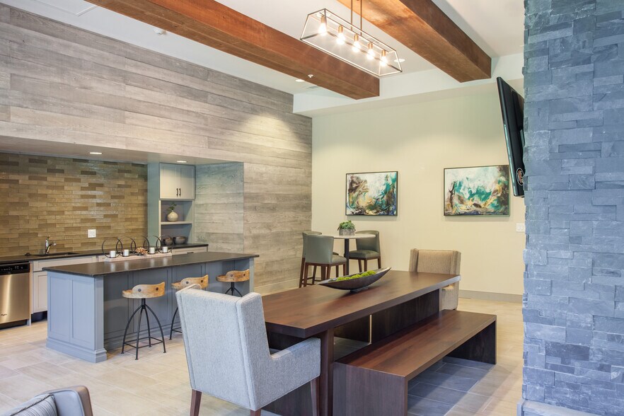 More Photos Of 4 Berry St, North Andover Apartments For Lease