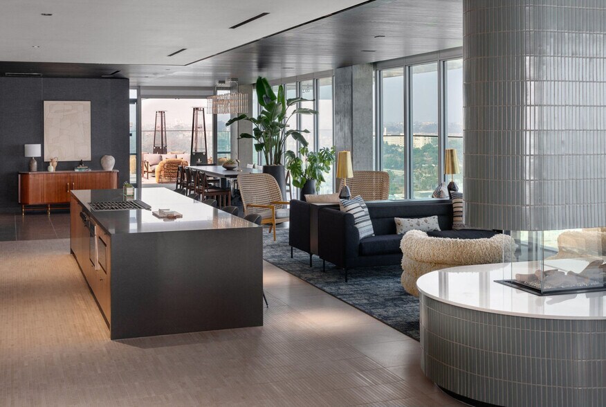 More Photos Of 601 11th Ave, San Diego Apartments For Lease