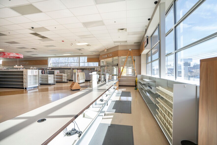 More Photos Of 821 E Bishop St, Bellefonte Drugstore For Sale