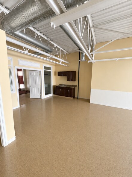 More Photos Of 2431 Ellwood Dr SW, Edmonton Light Distribution For Lease