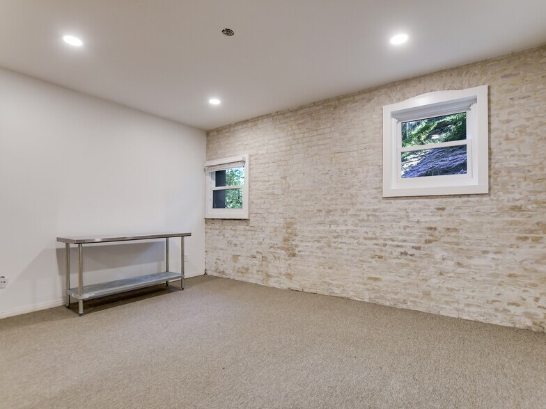 More Photos Of 702 San Antonio St, Austin Loft Creative Space For Lease