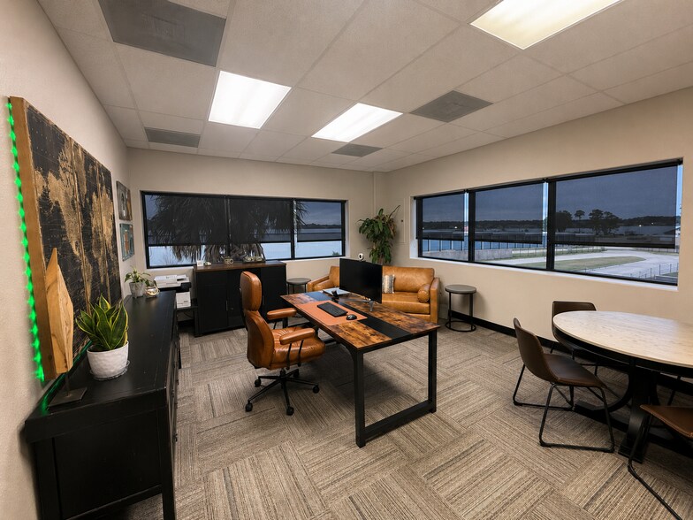 More Photos Of 96 Beach Walk Blvd, Conroe Office For Lease