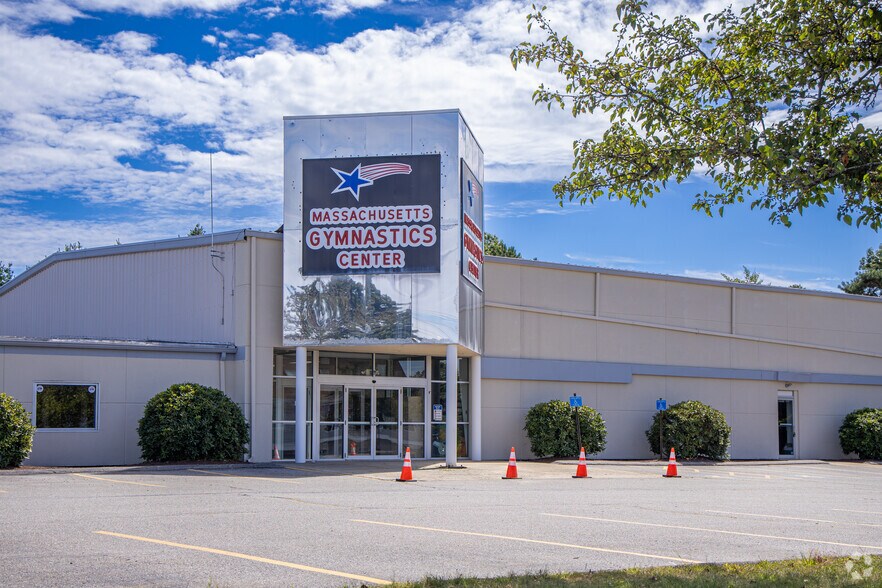 More Photos Of 74 Otis St, Westborough Freestanding For Lease