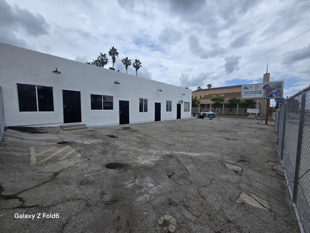 More Photos Of 3739 W Slauson Ave, Los Angeles General Retail For Lease