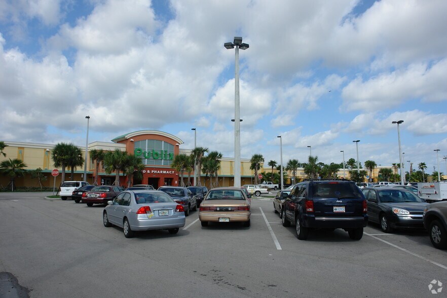 More Photos Of 6514-6590 S Kanner Hwy, Stuart General Retail For Lease