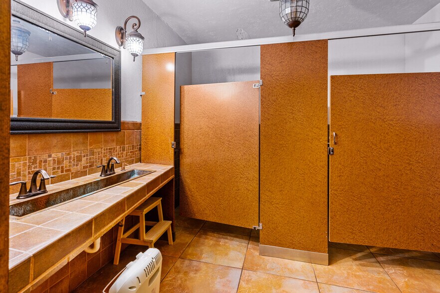 More Photos Of 23 Cuchara Ave E, La Veta Restaurant For Sale