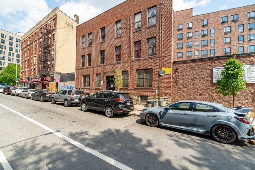 Primary Photo Of 2466 Beaumont Ave, Bronx Apartments For Sale