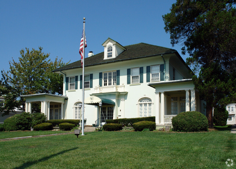 Primary Photo Of 1619 W Hamilton St, Allentown Funeral Home For Sale