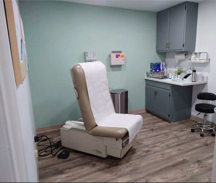 More Photos Of 1907 Boise Ave, Loveland Medical For Sale