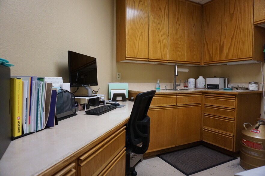 More Photos Of 3257 Professional Dr, Auburn Medical For Sale
