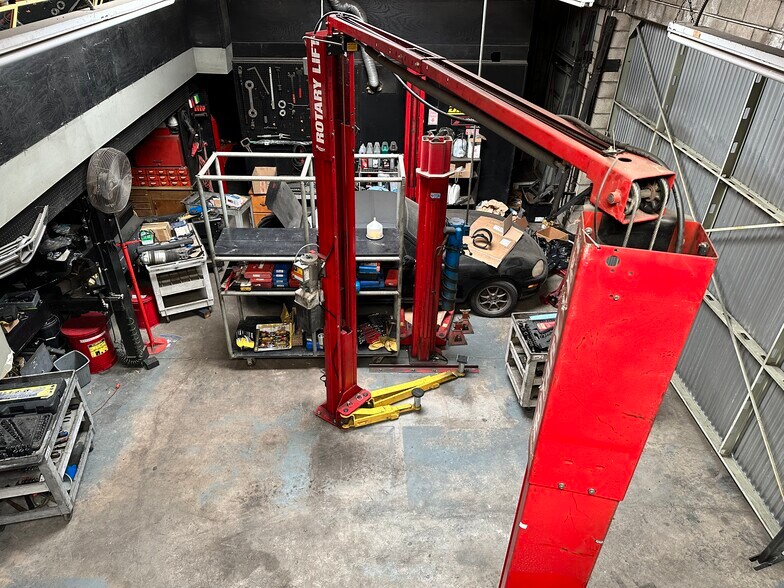 More Photos Of 705 W Commonwealth Ave, Fullerton Auto Repair For Lease