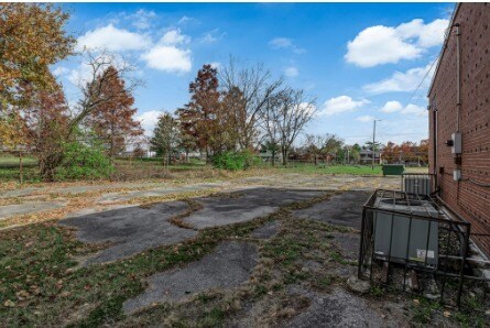 More Photos Of 9707 Chicago Heights Blvd, Saint Louis Specialty For Sale