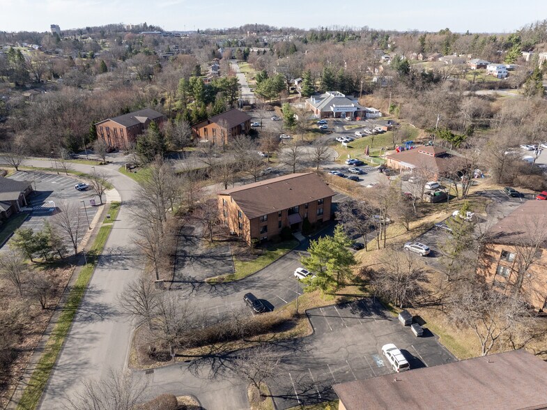 More Photos Of 600 Commerce Dr, Coraopolis Office Residential For Lease