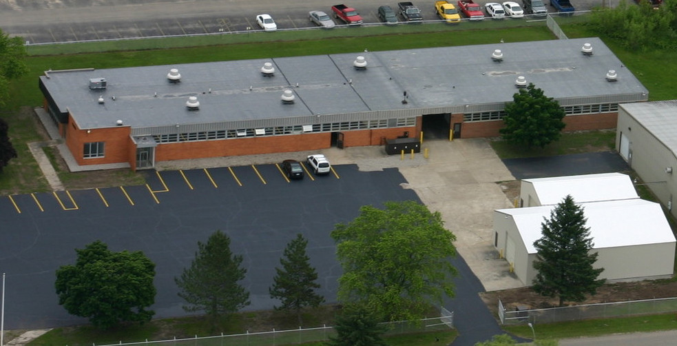 Primary Photo Of 816 E 1st St, Gladwin Manufacturing For Lease