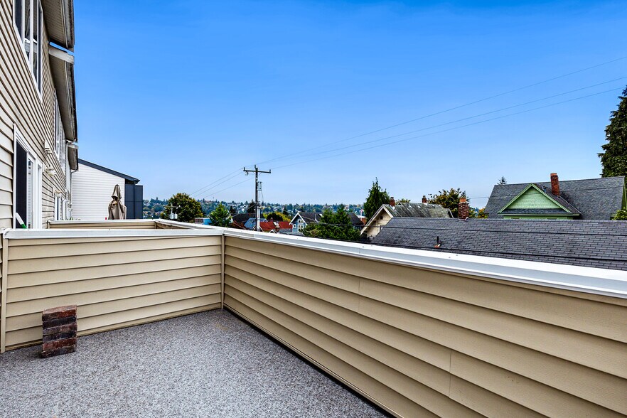 More Photos Of 3837-3845 Aurora Ave N, Seattle Apartments For Lease
