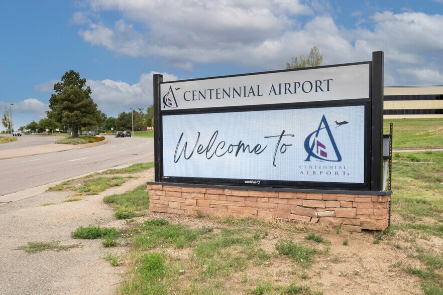 More Photos Of 7161 S Peoria St, Englewood Airplane Hangar For Sale