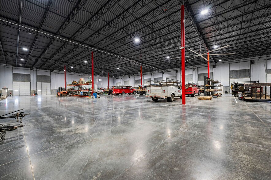 More Photos Of 4889 Alliance Dr, Mason Distribution For Sale