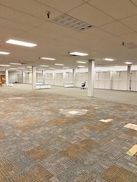 More Photos Of 3400-3446 Demetropolis Rd, Mobile Office For Lease