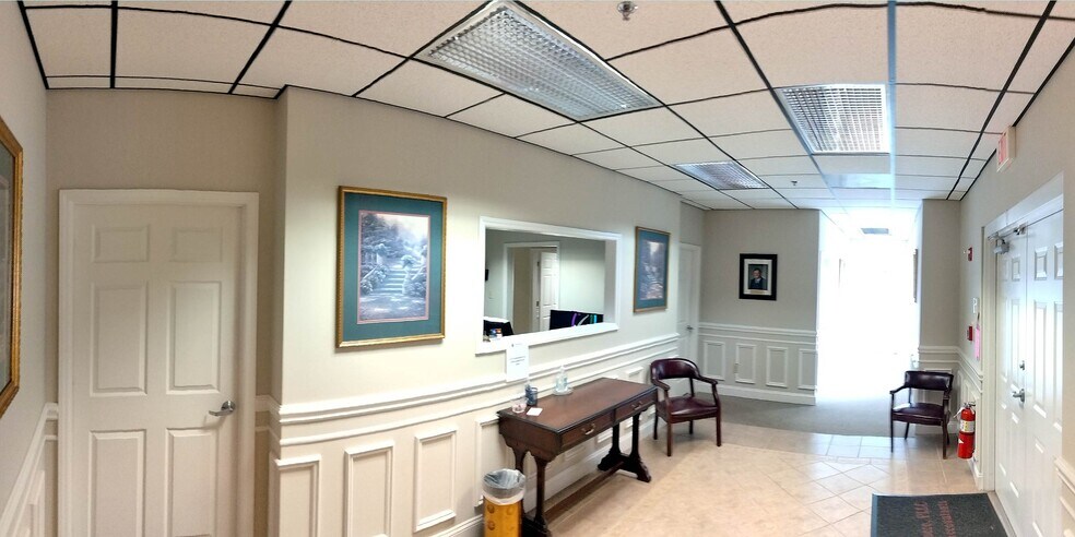 More Photos Of 7229 Albemarle Rd, Charlotte Office For Sale
