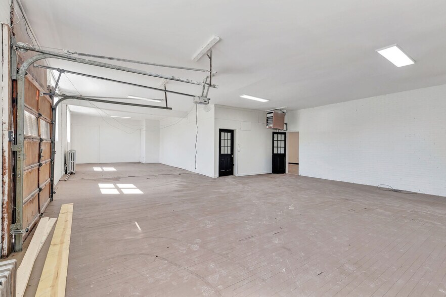 More Photos Of 2435 Williams Ave, Cincinnati Storefront Retail Residential For Lease