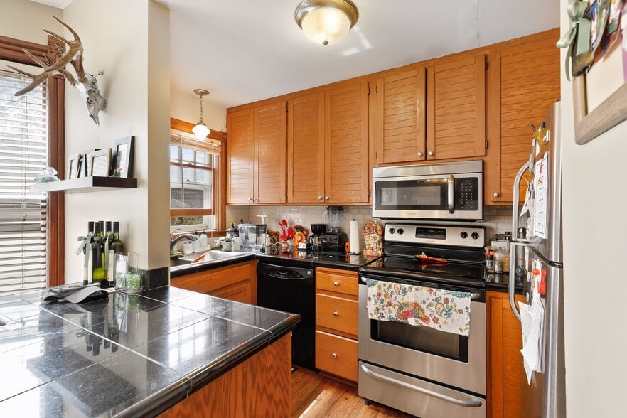 More Photos Of 197 Kent St, Saint Paul Multifamily For Sale