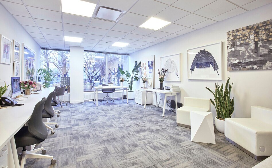 More Photos Of 866 United Nations Plz, New York Office For Sale